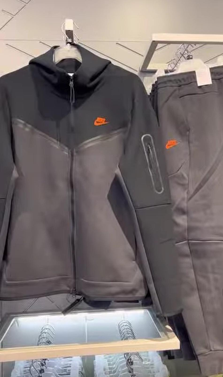 b363ce09-9b06-48ff-b76c-9f8c39bf013f